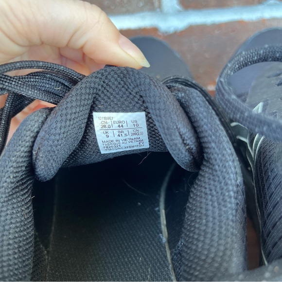 ASICS gel venture black - Picture 7 of 9